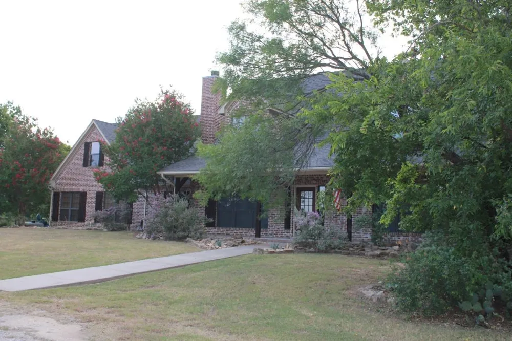 197 E Bay Drive Bridgeport, TX 76426