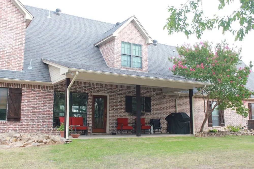 197 E Bay Drive Bridgeport, TX 76426