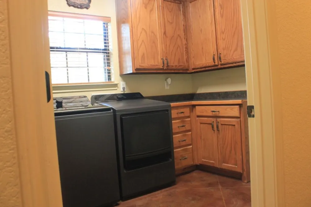 197 E Bay Drive Bridgeport, TX 76426