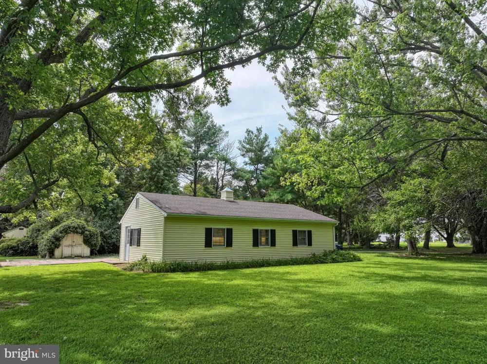 6253 MIDDLE POINT ROAD Neavitt, MD 21652