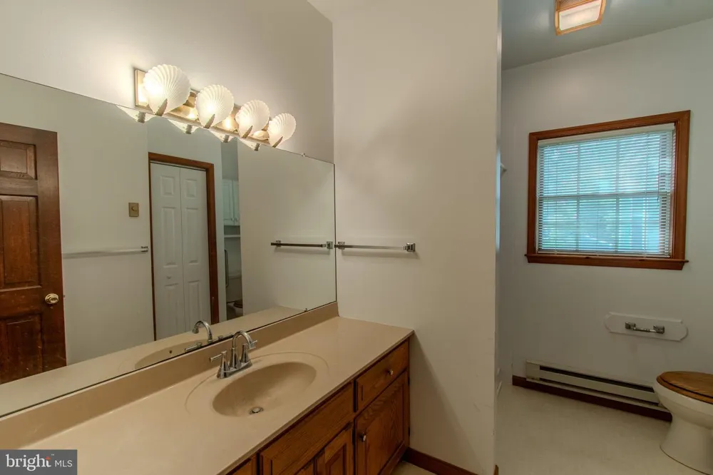 6253 MIDDLE POINT ROAD Neavitt, MD 21652