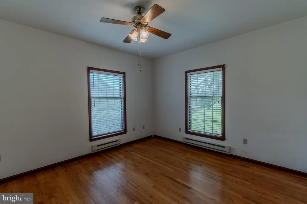 6253 MIDDLE POINT ROAD Neavitt, MD 21652