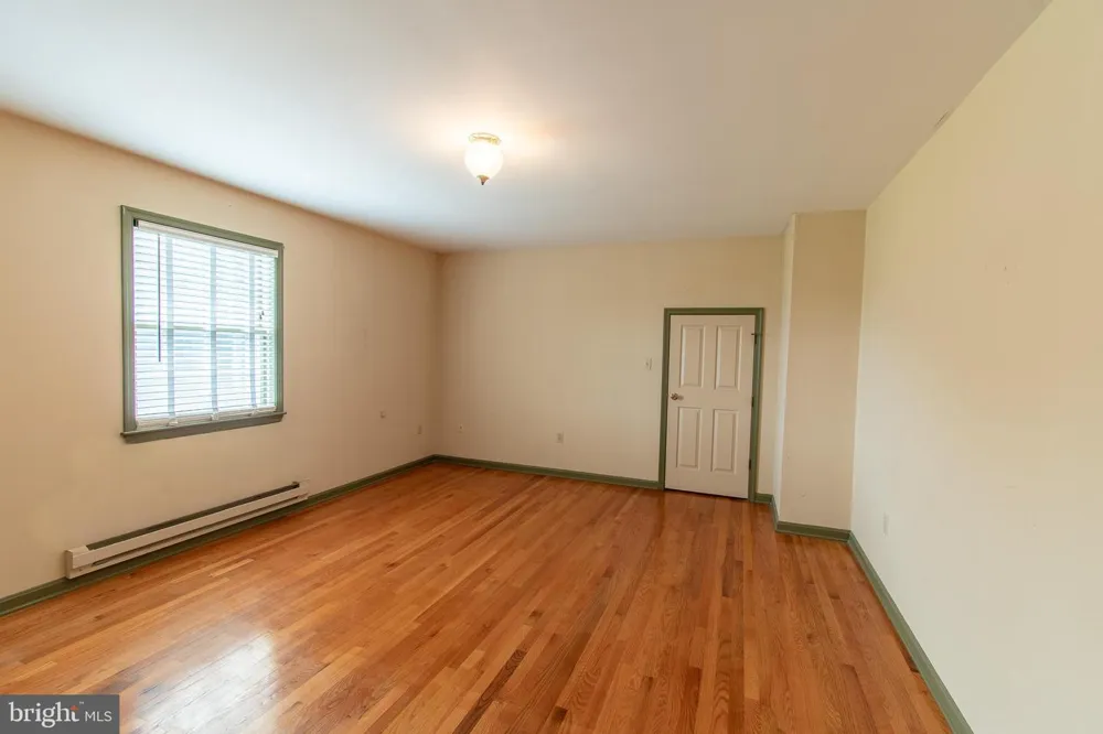 6253 MIDDLE POINT ROAD Neavitt, MD 21652