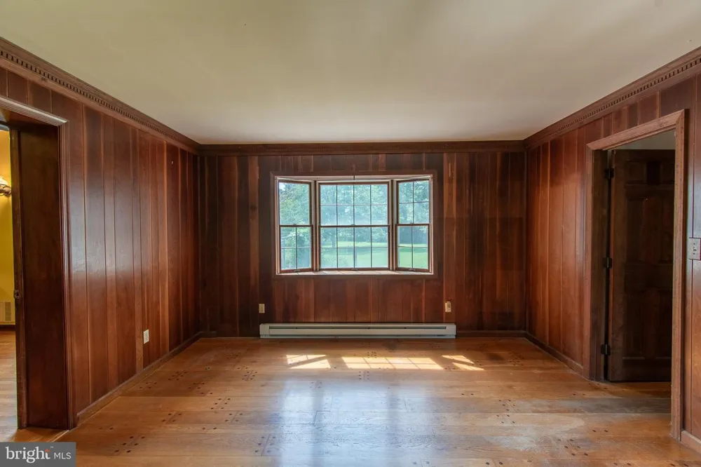 6253 MIDDLE POINT ROAD Neavitt, MD 21652