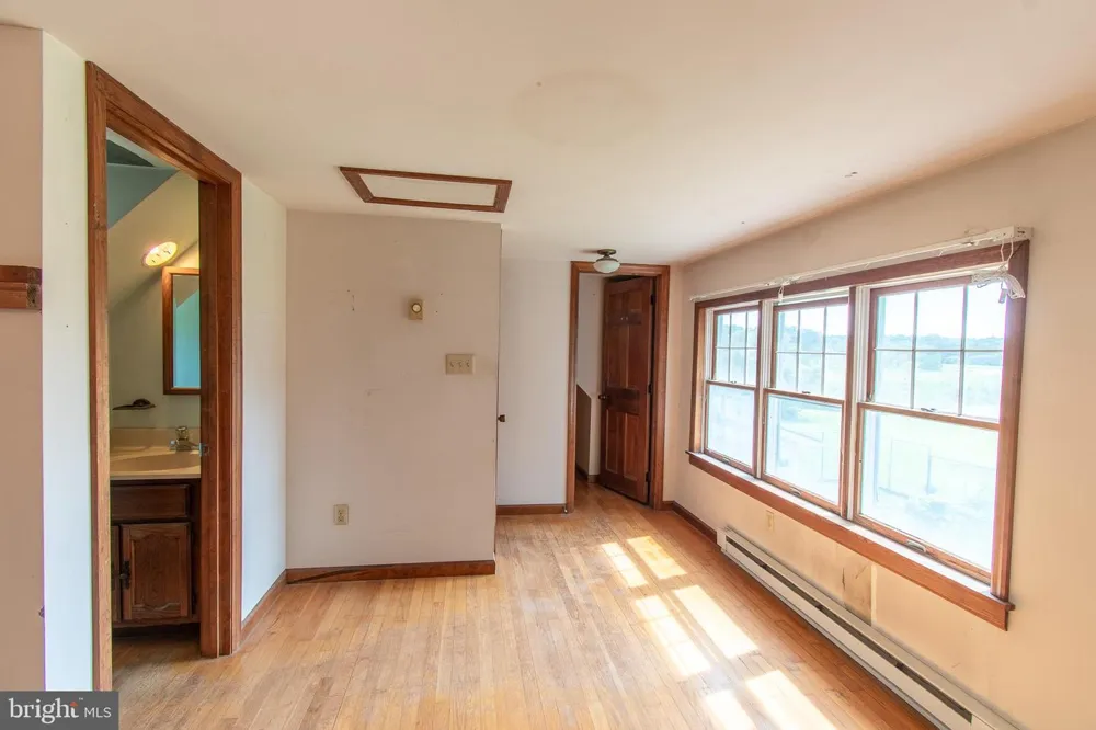 6253 MIDDLE POINT ROAD Neavitt, MD 21652
