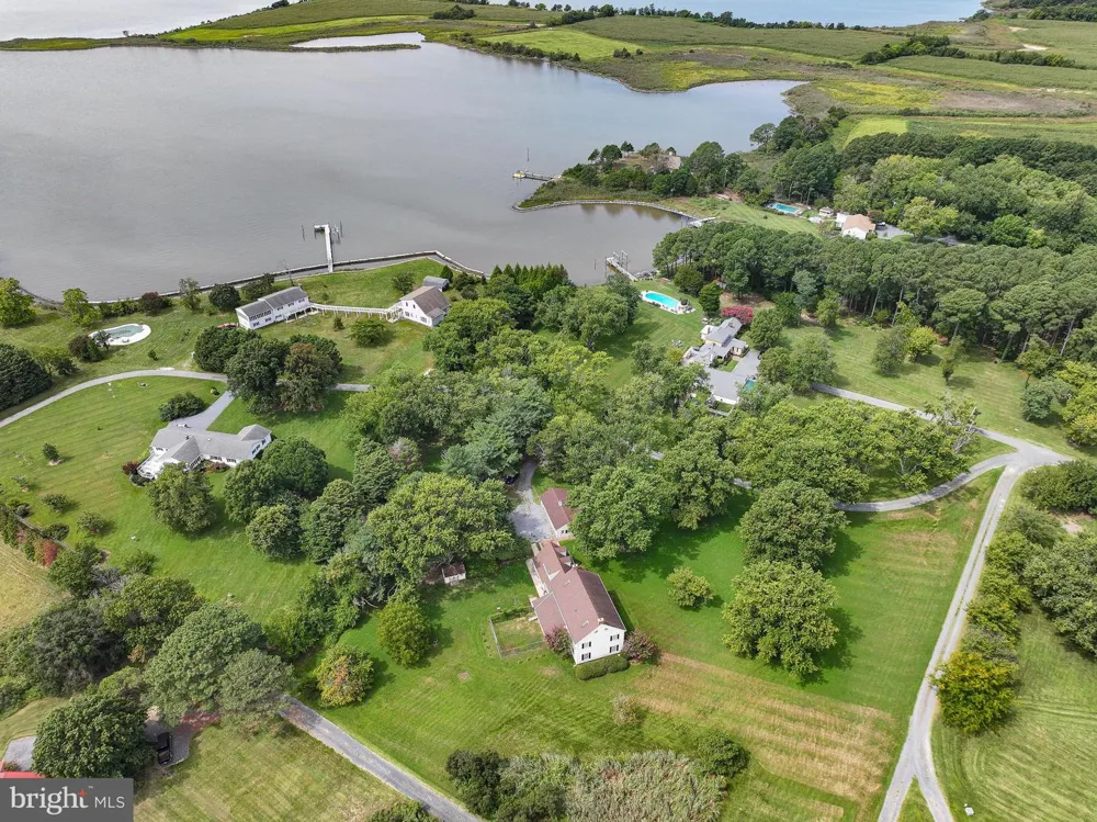 6253 MIDDLE POINT ROAD Neavitt, MD 21652