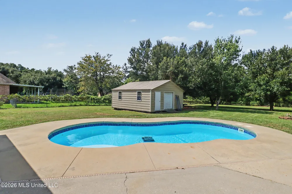 32 Paper Shell Road Carriere, MS 39426