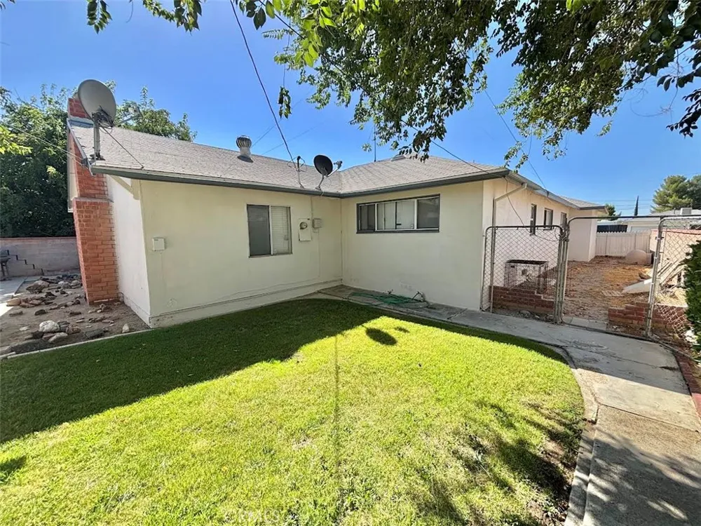 1469 Boyden Lancaster, CA 93534