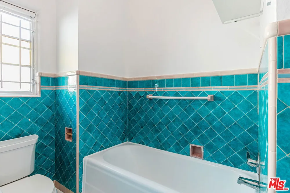201 S Poinsettia Place #A Los Angeles, CA 90036