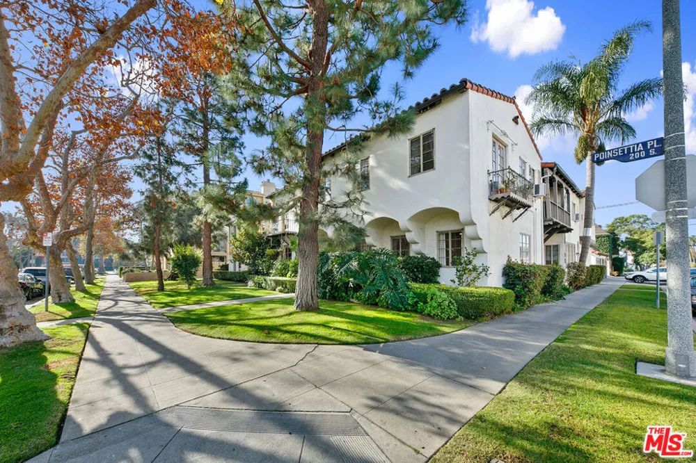 201 S Poinsettia Place #A Los Angeles, CA 90036