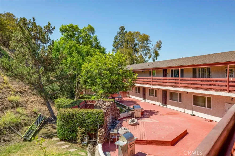 1523 E Windsor #203C Glendale, CA 91205