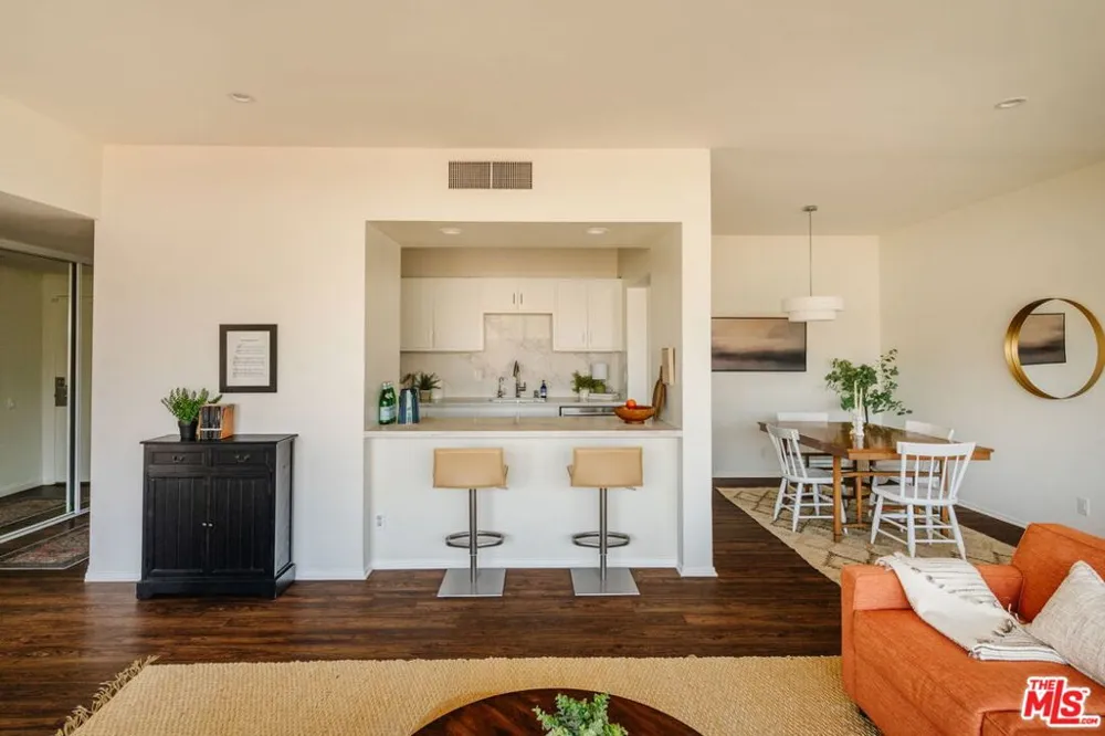 960 San Pasqual Street #203 Pasadena, CA 91106