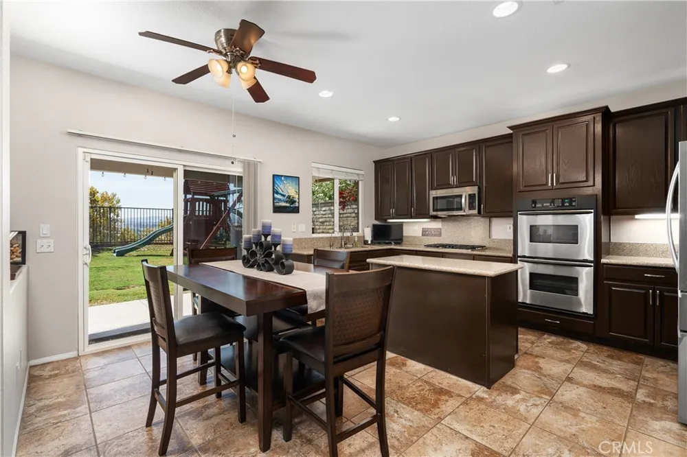 29944 Shadow Place Castaic, CA 91384