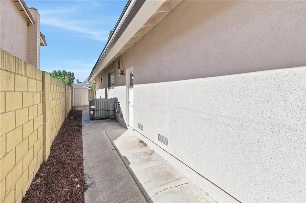 10716 Felson Circle Cerritos, CA 90703