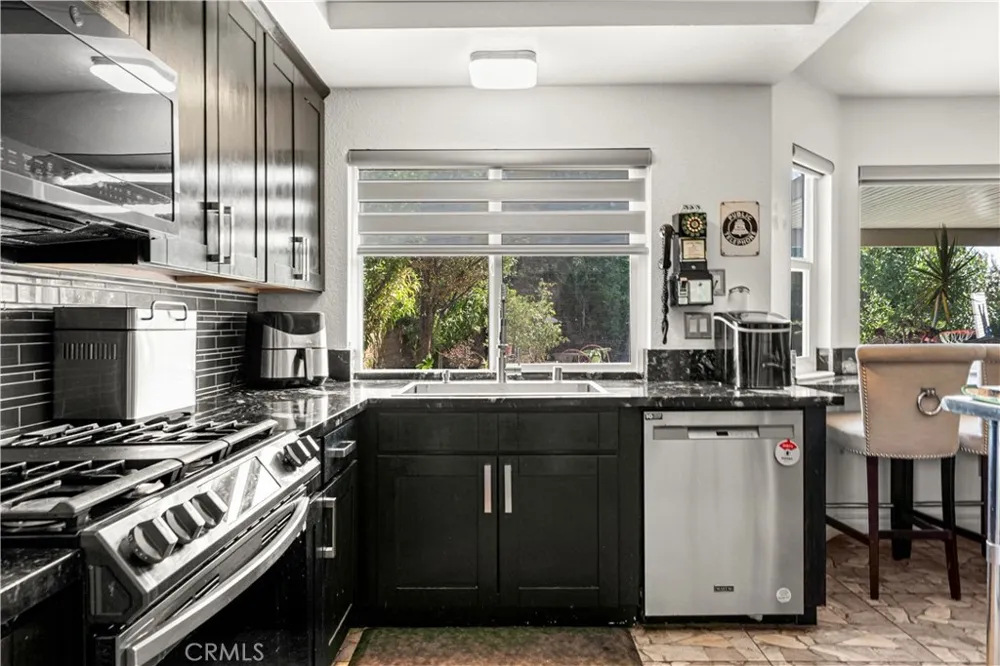 912 Pineridge Upland, CA 91784