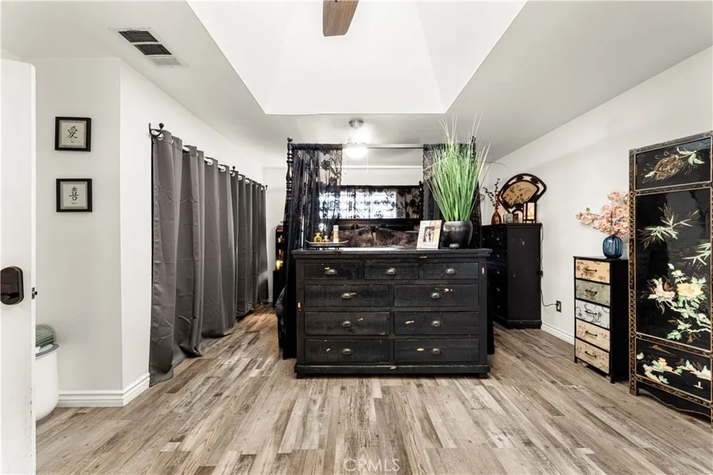 912 Pineridge Upland, CA 91784