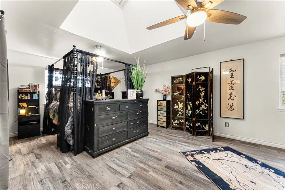 912 Pineridge Upland, CA 91784