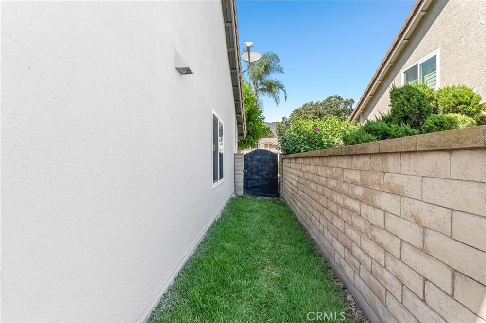 912 Pineridge Upland, CA 91784