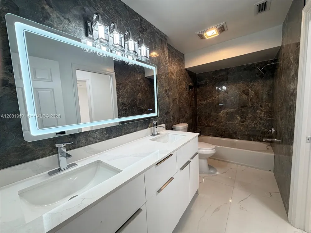 2029 Greenview Cove Dr #2029 Wellington, FL 33414