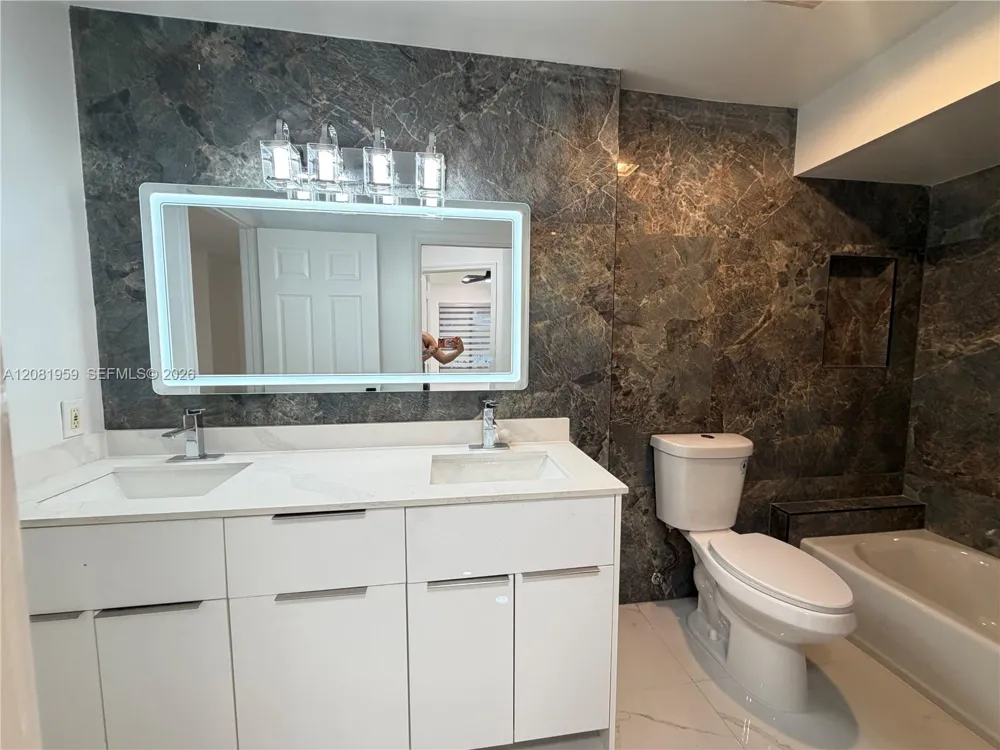 2029 Greenview Cove Dr #2029 Wellington, FL 33414