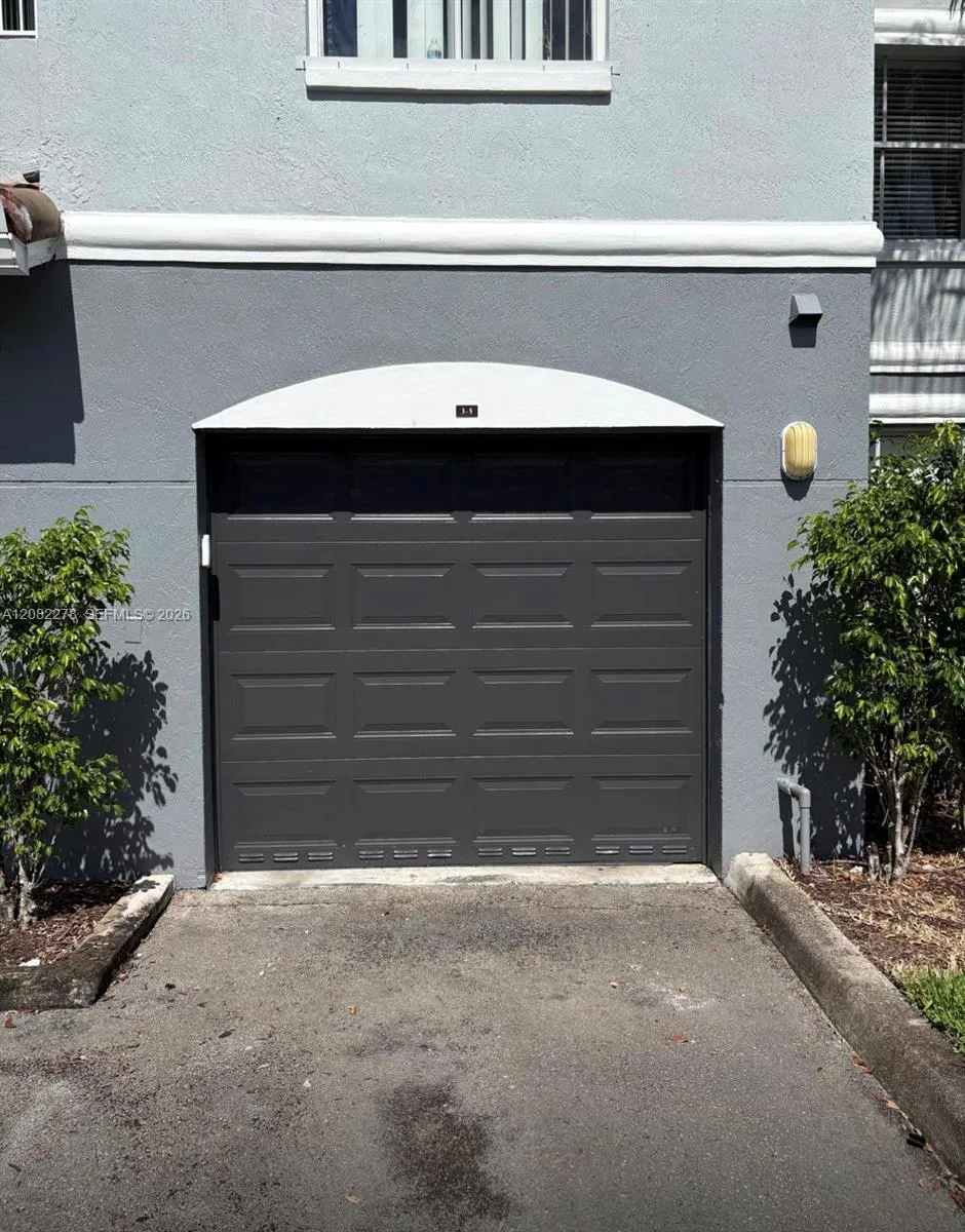 165 NW 96th Ter #3-105 Pembroke Pines, FL 33024