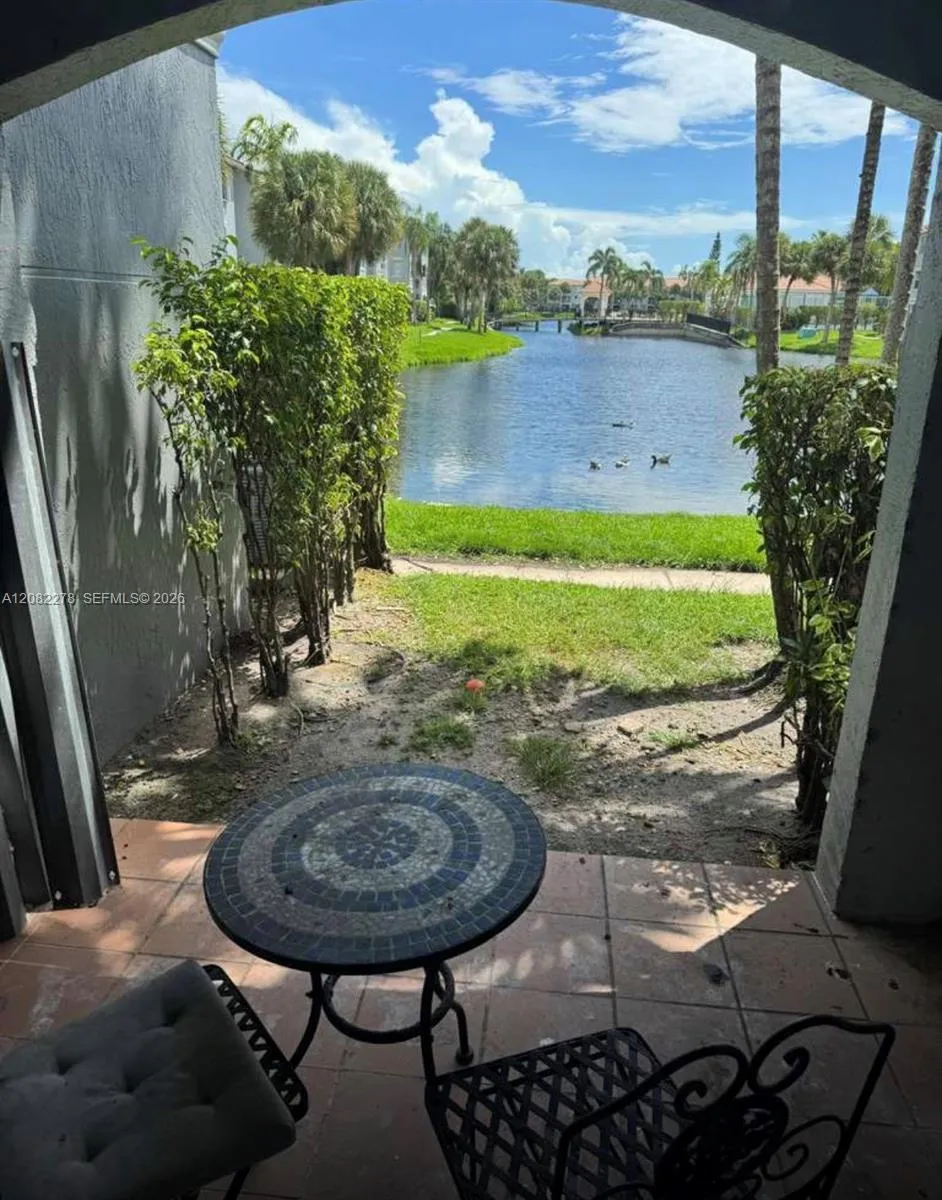 165 NW 96th Ter #3-105 Pembroke Pines, FL 33024