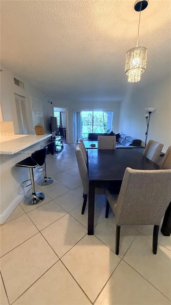 165 NW 96th Ter #3-105 Pembroke Pines, FL 33024