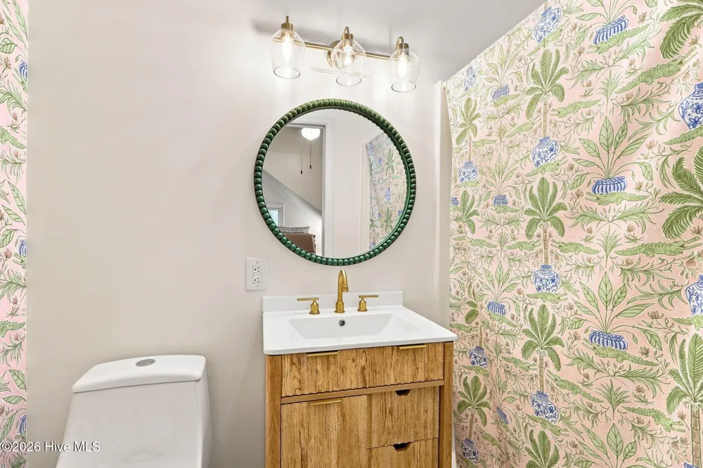 103 Georgia Street Emerald Isle, NC 28594