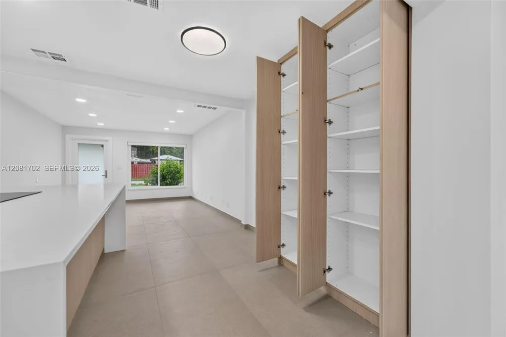 3036 58th Ave Hollywood, FL 33021