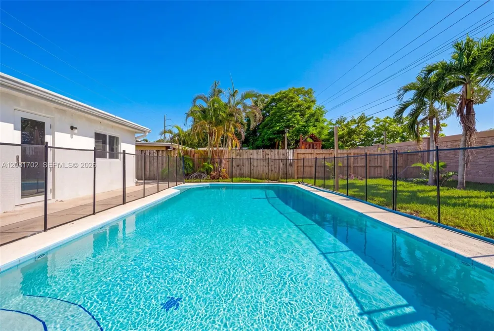 3036 58th Ave Hollywood, FL 33021