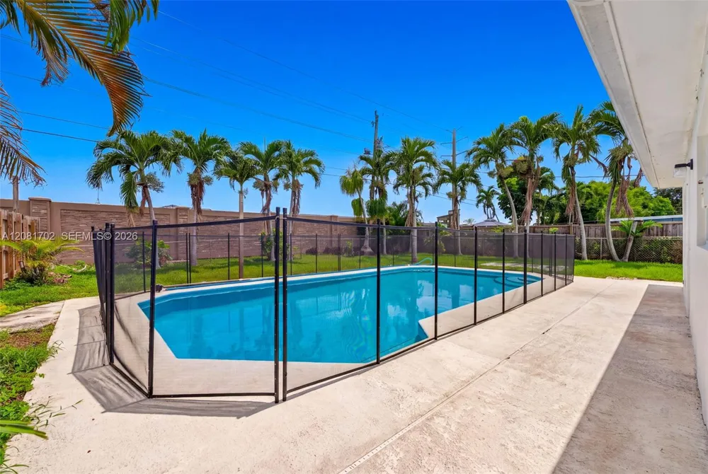 3036 58th Ave Hollywood, FL 33021