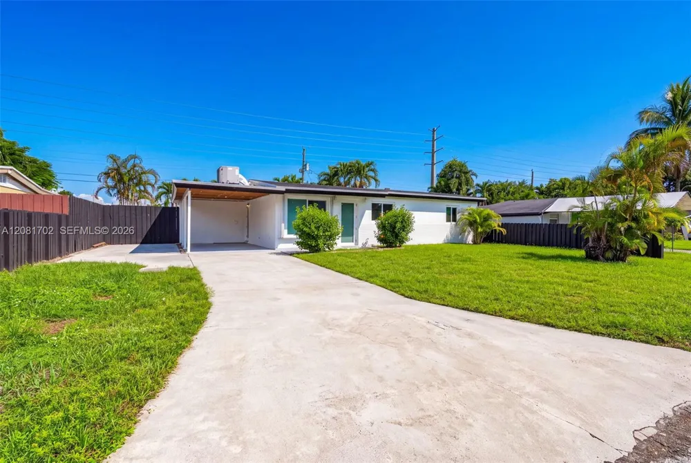 3036 58th Ave Hollywood, FL 33021