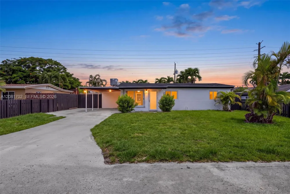 3036 58th Ave Hollywood, FL 33021