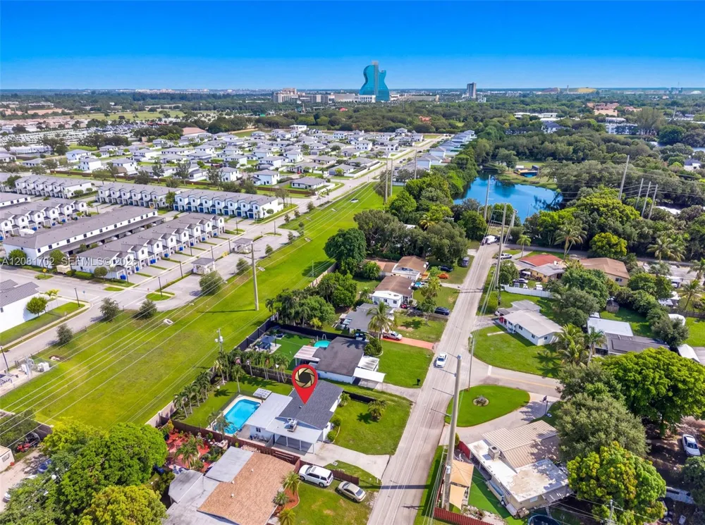 3036 58th Ave Hollywood, FL 33021