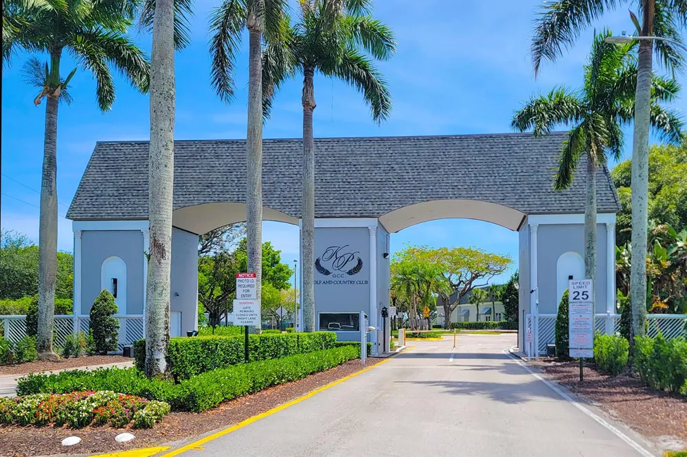 359 Saxony Trail #H Delray Beach, FL 33446