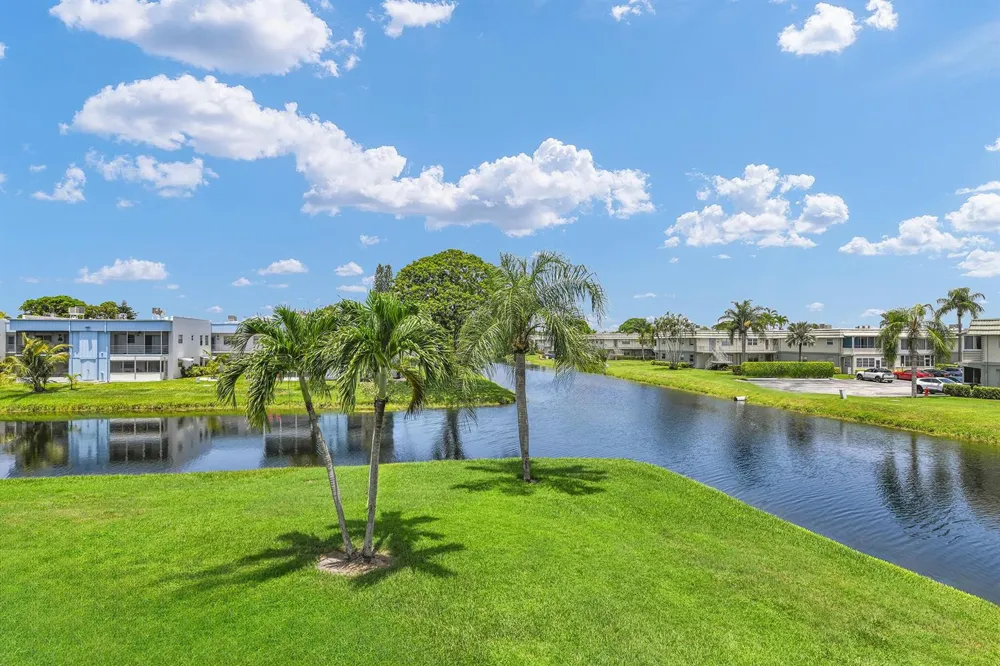 359 Saxony Trail #H Delray Beach, FL 33446