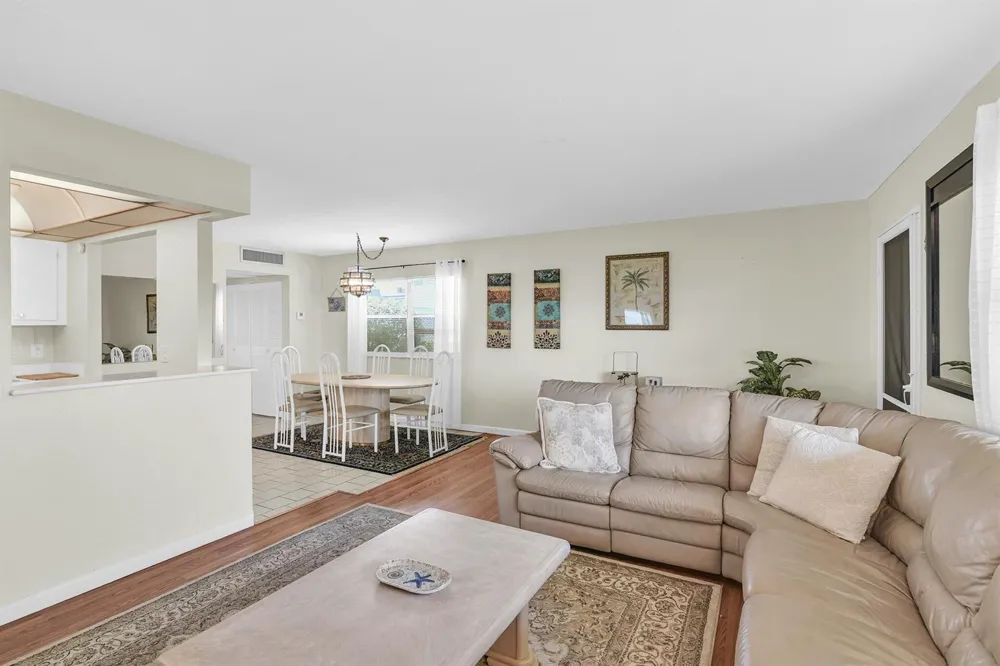 359 Saxony Trail #H Delray Beach, FL 33446