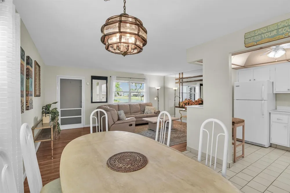 359 Saxony Trail #H Delray Beach, FL 33446