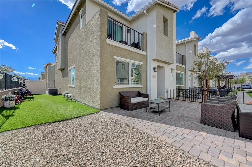 6804 Satin Silver Court North Las Vegas, NV 89086
