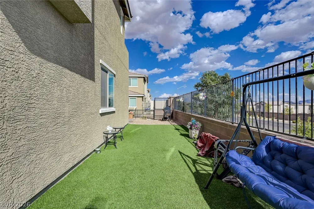 6804 Satin Silver Court North Las Vegas, NV 89086