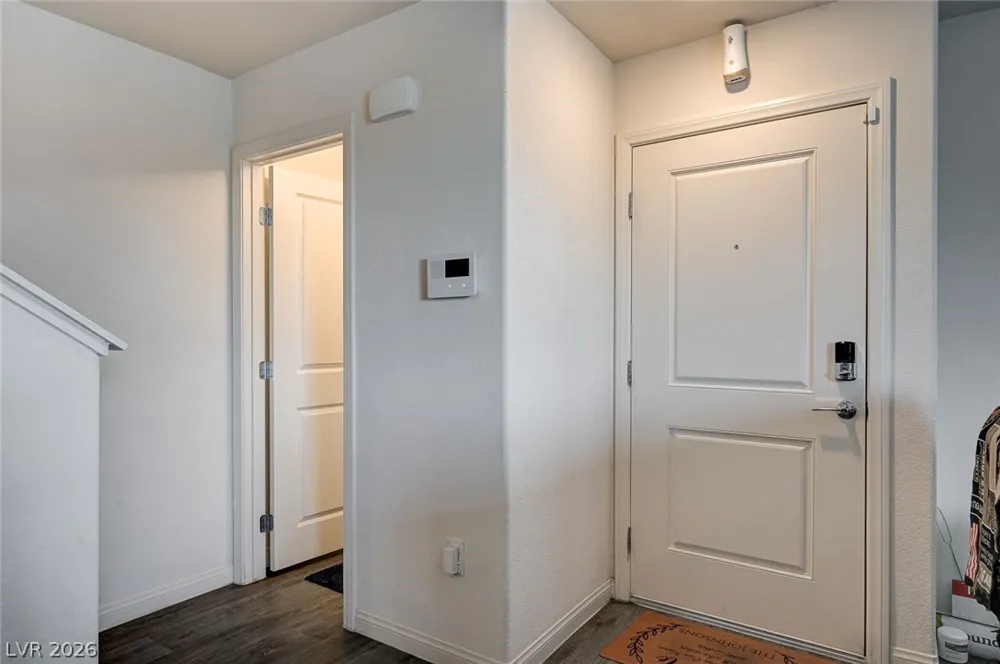 6804 Satin Silver Court North Las Vegas, NV 89086