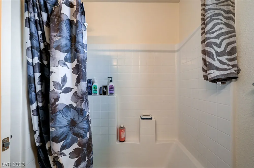 6804 Satin Silver Court North Las Vegas, NV 89086