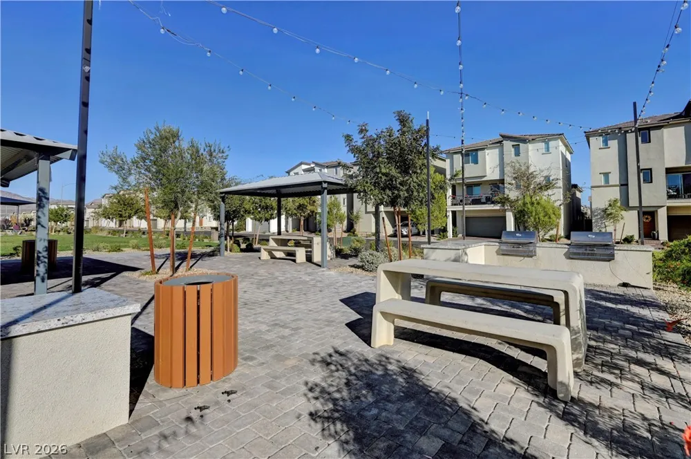 6804 Satin Silver Court North Las Vegas, NV 89086