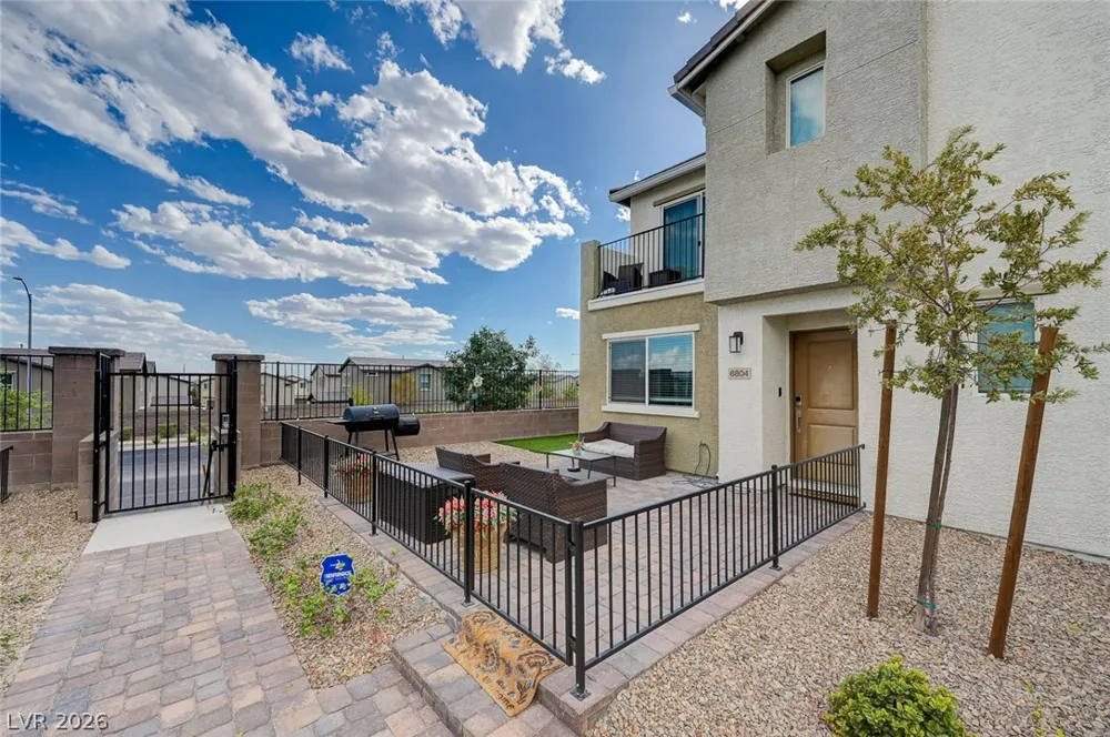 6804 Satin Silver Court North Las Vegas, NV 89086