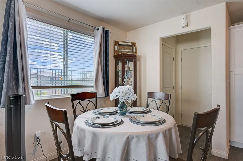 6804 Satin Silver Court North Las Vegas, NV 89086