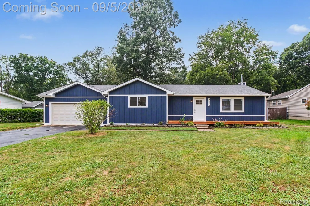 4354 Grass Lake Road White Lake Charter Township, MI 48383