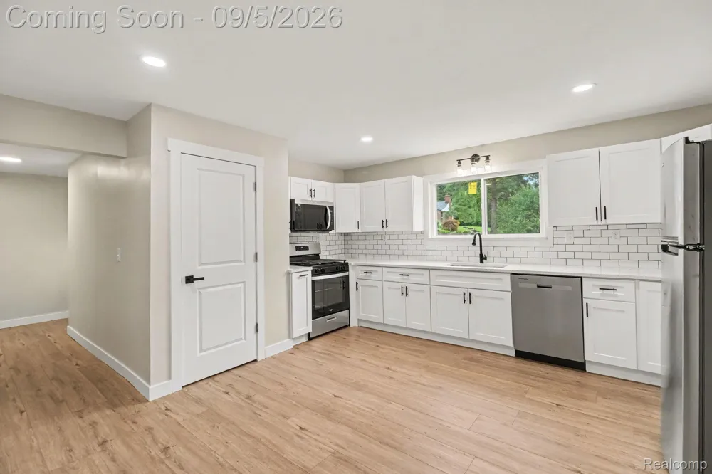 4354 Grass Lake Road White Lake Charter Township, MI 48383