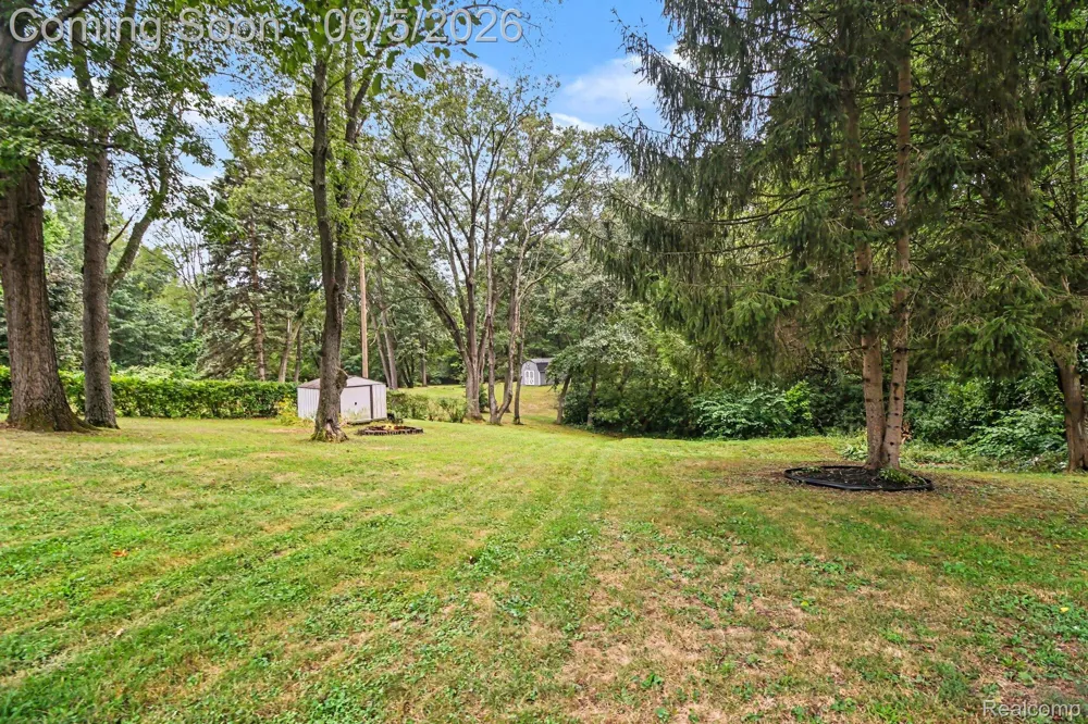 4354 Grass Lake Road White Lake Charter Township, MI 48383