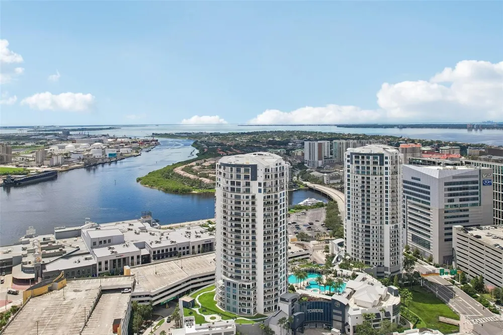 1209 E CUMBERLAND AVENUE #603 Tampa, FL 33602