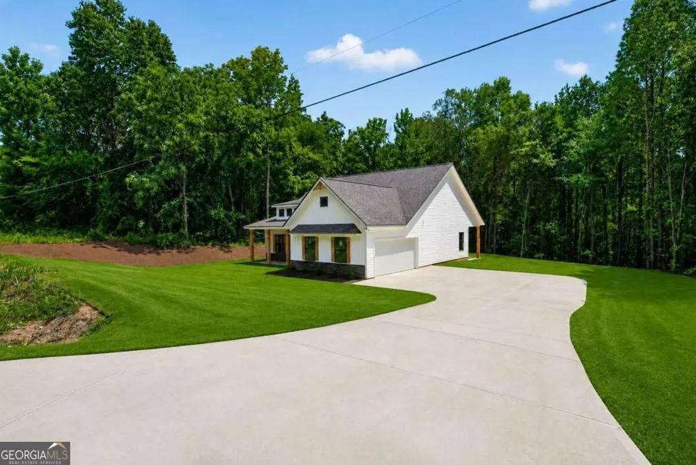 338 Dunn RD Silver Creek, GA 30173